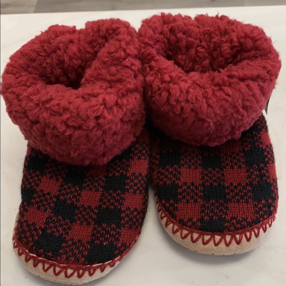 Buffalo plaid slippers